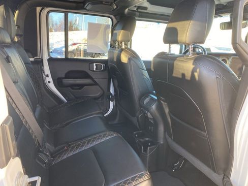 Certified 2021 Jeep Gladiator Overland image 14