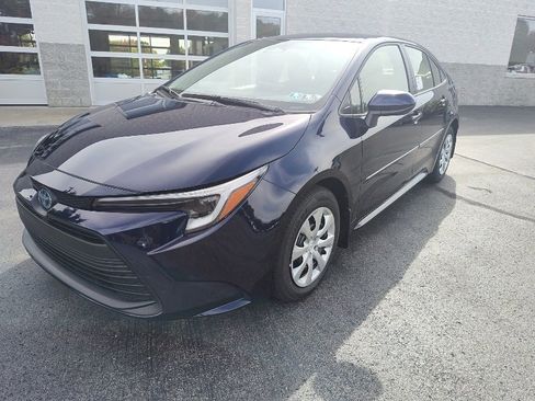 Used 2024 Toyota Corolla SE image 3