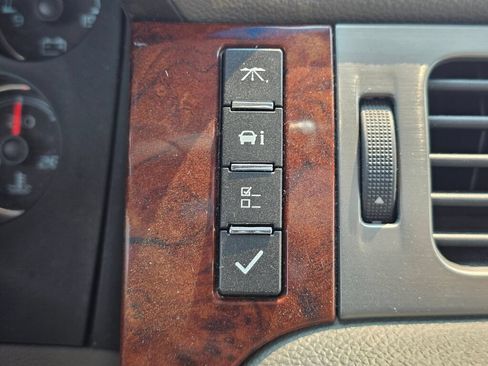 Used 2010 Chevrolet Tahoe LTZ AWD/4WD image 37