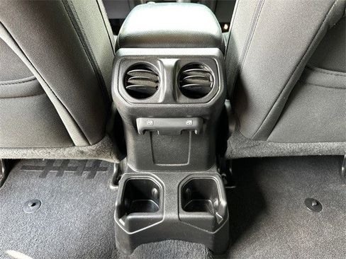 Used 2021 Jeep Gladiator Willys image 12