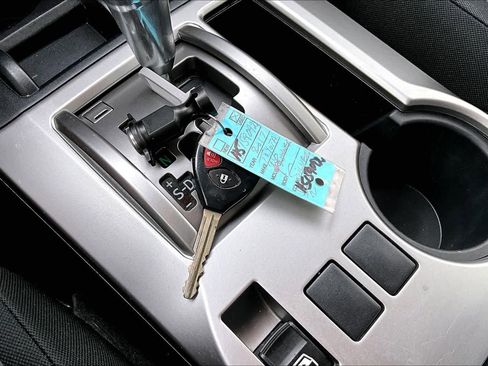 Used 2017 Toyota 4Runner SR5 image 14