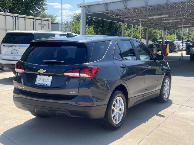 Used 2022 Chevrolet Equinox LS AWD/4WD image 5