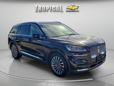 Used 2023 Lincoln Aviator Reserve image 4