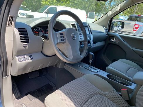 Used 2021 Nissan Frontier SV AWD/4WD image 9