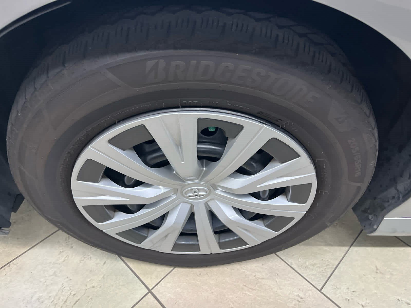 Certified 2018 Toyota Camry LE FWD image 8
