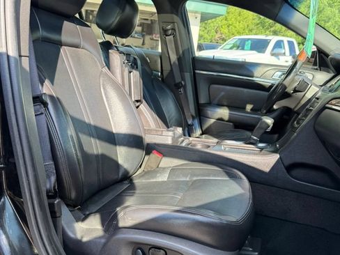 Used 2013 Lincoln MKS AWD image 18