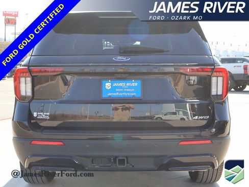 Certified 2025 Ford Explorer ST-Line w/ ST-Line Street Pack image 4