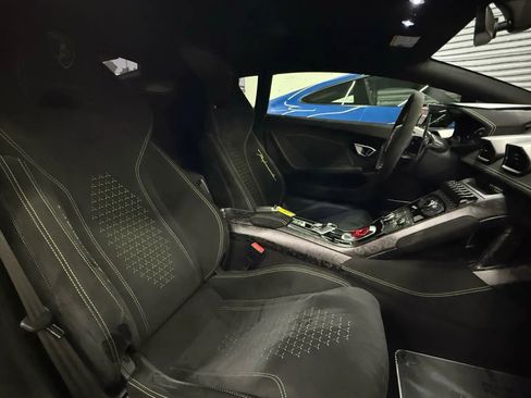 Used 2018 Lamborghini Huracan Performante image 25