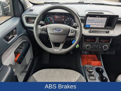 Certified 2023 Ford Maverick XLT image 17