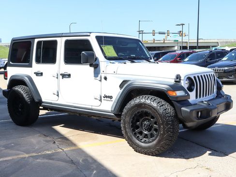 Used 2020 Jeep Wrangler Unlimited Sport AWD/4WD image 4