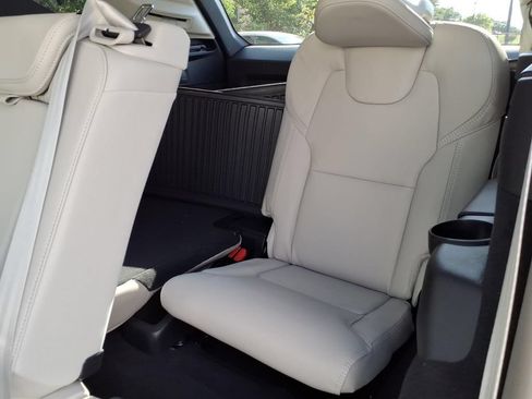 Used 2025 Volvo XC90 B6 Ultra w/ Protection Package Premier AWD/4WD image 22