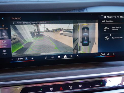 Certified 2023 BMW i7 xDrive60 w/ Executive Package 2 AWD/4WD image 27