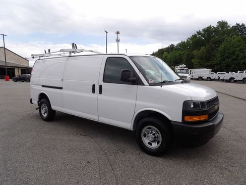 Used 2023 Chevrolet Express 2500 Extended w/ Driver Convenience Package RWD image 10