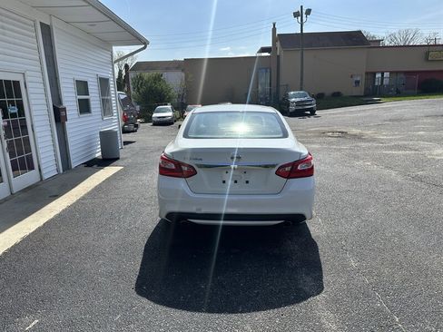 Used 2016 Nissan Altima 2.5 S w/ Power Driver Seat Package image 8