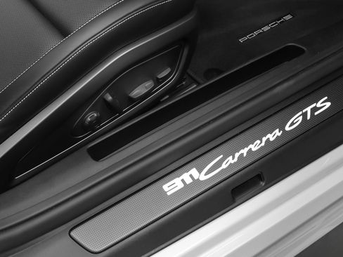 Certified 2023 Porsche 911 Carrera GTS RWD image 25