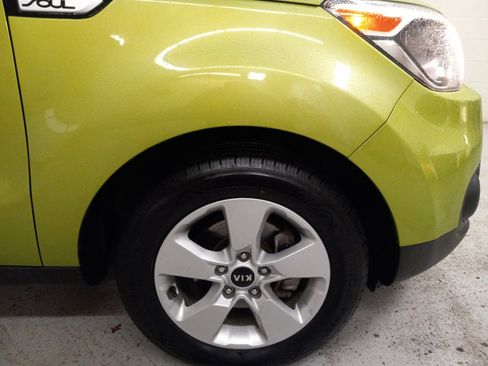 Used 2019 Kia Soul Base image 3