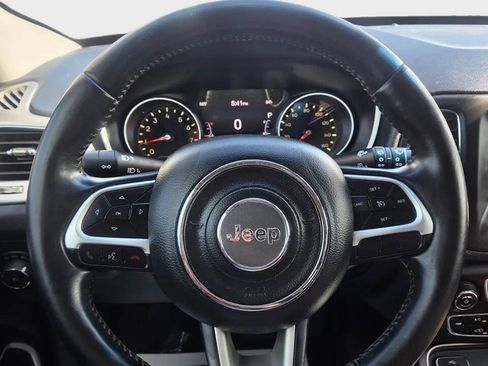 Used 2018 Jeep Compass Latitude w/ Popular Equipment Group FWD image 8