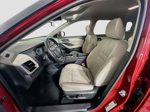 Used 2025 Nissan Rogue SV AWD/4WD image 13
