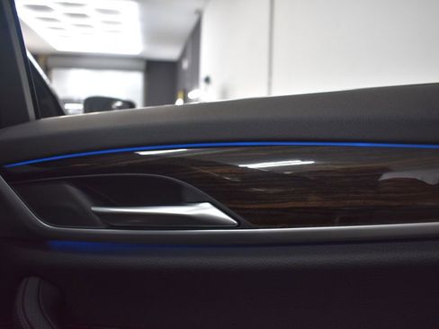 Used 2023 BMW 530e xDrive 530e iPerformance w/ Convenience Package image 25