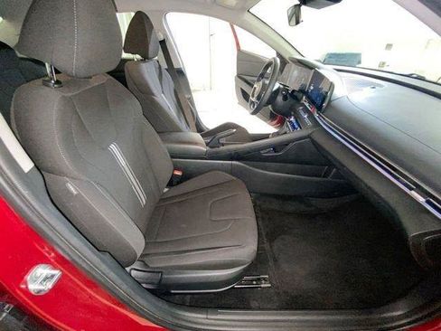 Used 2024 Hyundai Elantra SEL FWD image 41