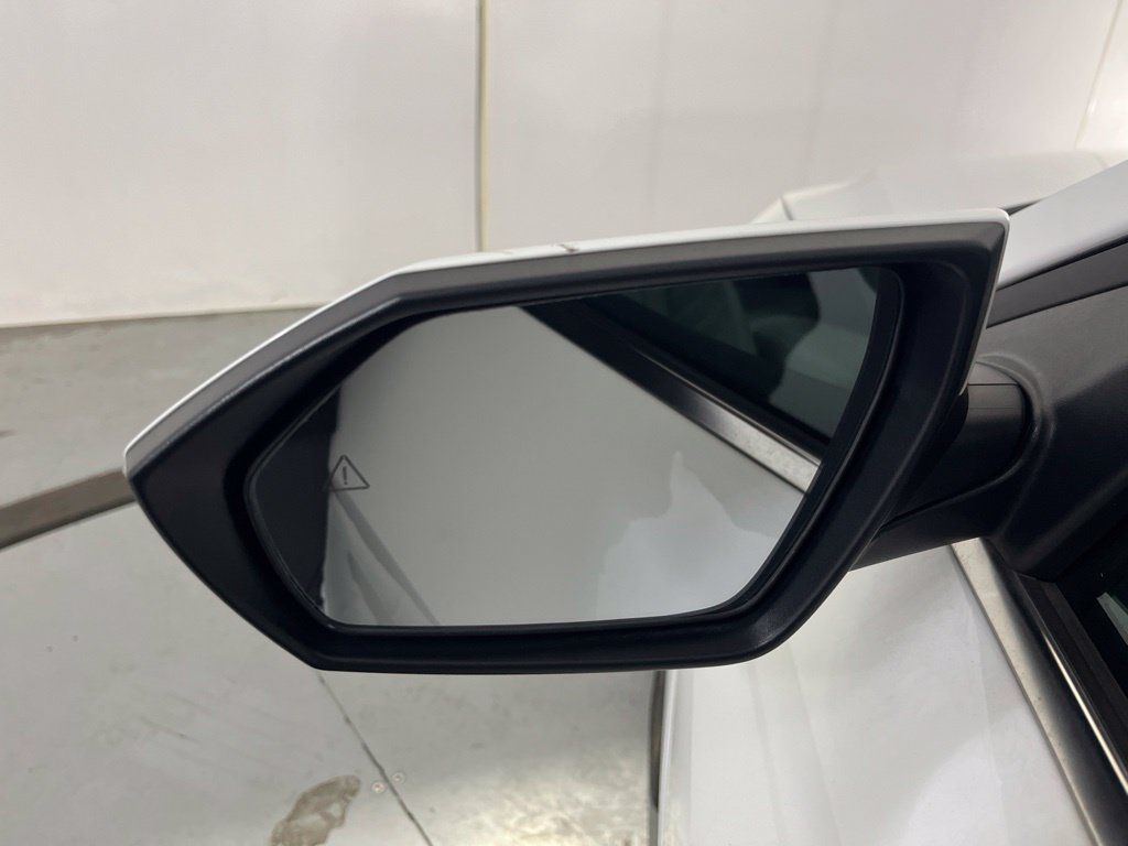 Used 2024 Hyundai Elantra Limited FWD image 37