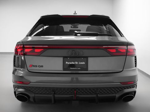 Used 2025 Audi RS Q8 performance image 11