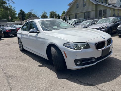 Used 2016 BMW 535i xDrive Sedan AWD/4WD image 3