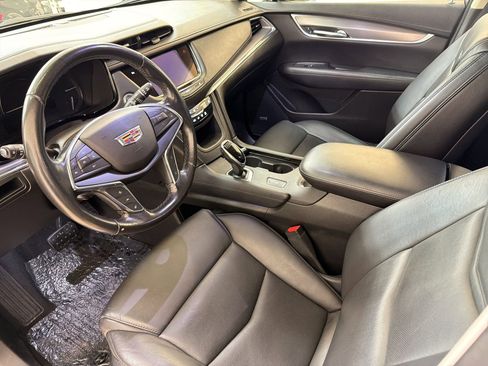 Used 2019 Cadillac XT5 Luxury FWD image 4