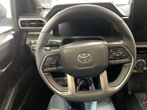 Used 2025 Toyota Tacoma Limited AWD/4WD image 14