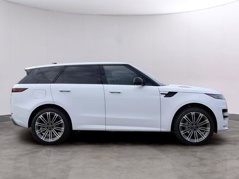 New 2025 Land Rover Range Rover Sport Dynamic SE AWD/4WD image 4