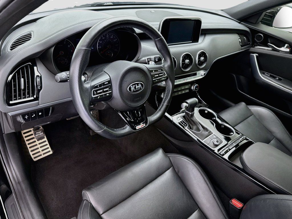 Used 2020 Kia Stinger GT-Line RWD image 9