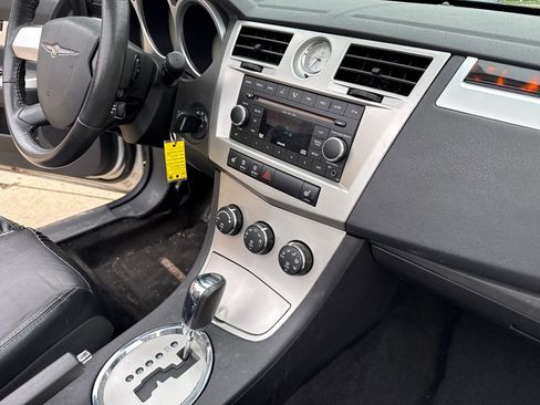Used 2009 Chrysler Sebring Limited FWD image 12