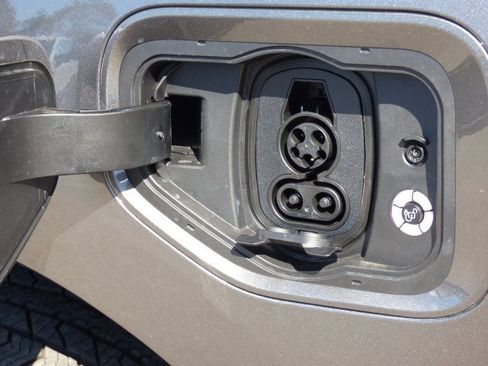 New 2025 Ford F150 Lightning Flash image 30