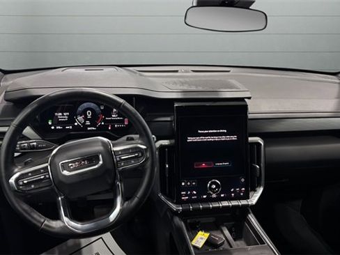 Used 2025 GMC Acadia Elevation image 9