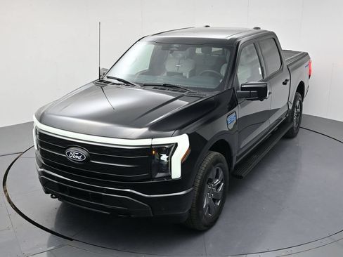 Used 2024 Ford F150 Lightning Platinum AWD/4WD image 34
