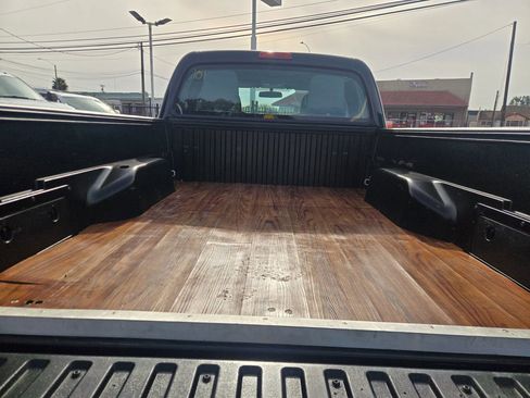 Used 2015 Toyota Tacoma image 14