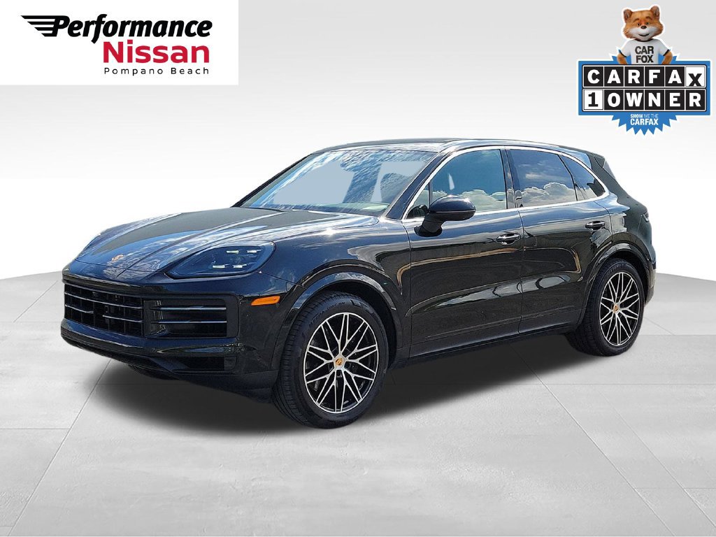 Used 2025 Porsche Cayenne AWD/4WD image 1