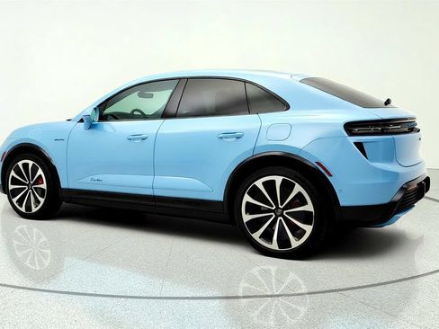 Used 2025 Porsche Macan Turbo Electric AWD/4WD image 7