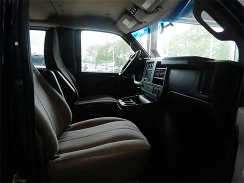 Used 2016 Chevrolet Express 3500 LT w/ LT Preferred Equipment Group image 16