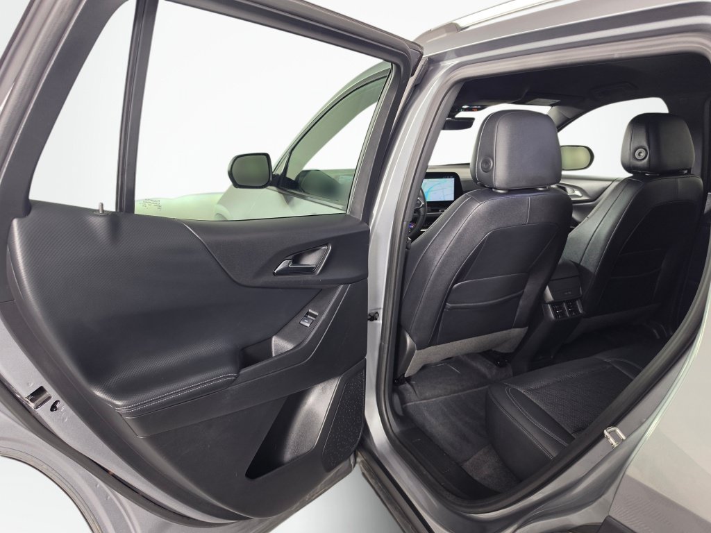 Used 2025 Chevrolet Equinox LT w/ Convenience Package II FWD image 31