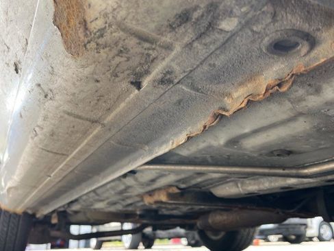 Used 2000 Lincoln Continental FWD image 19