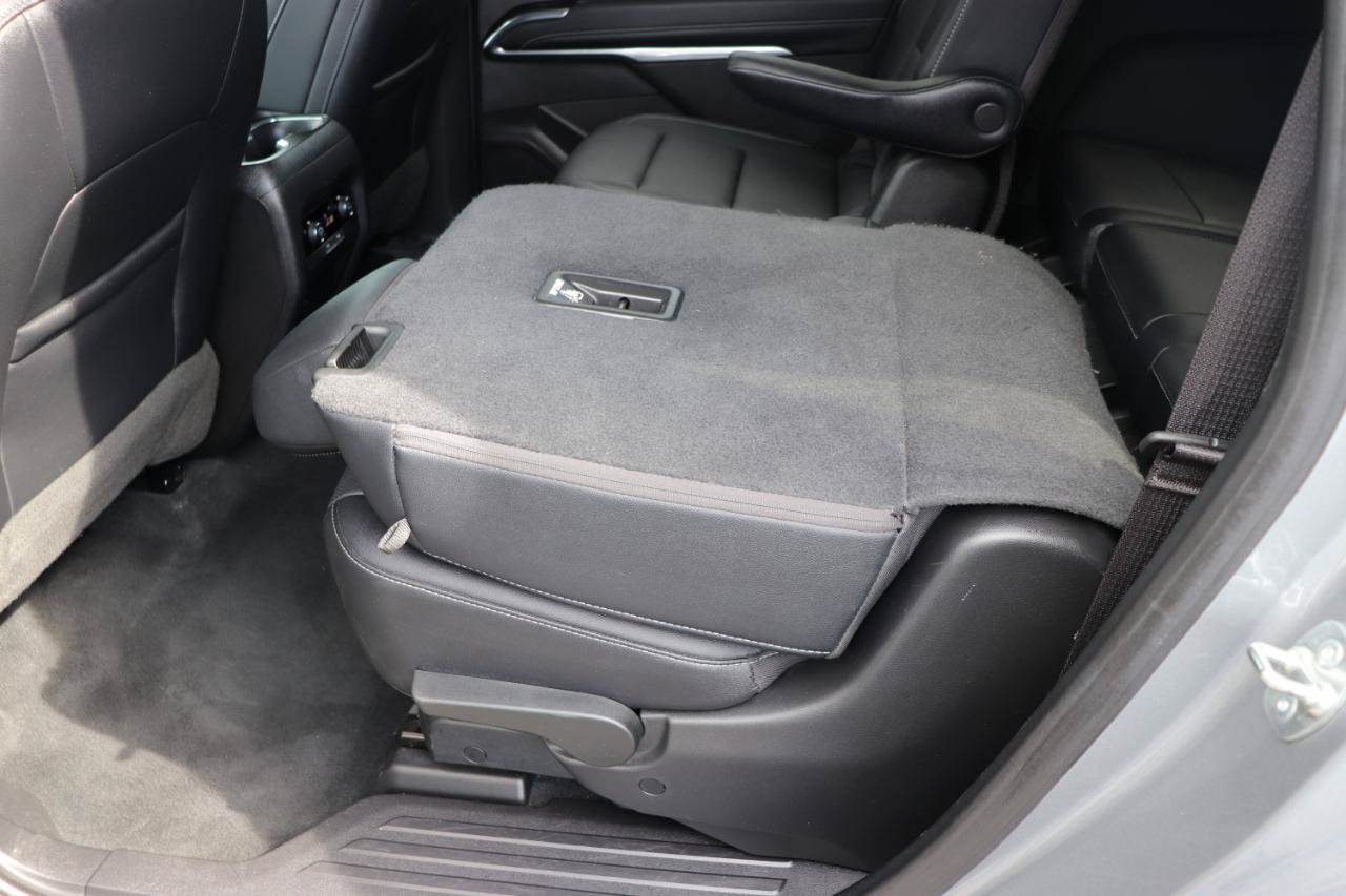 Used 2025 Chevrolet Traverse LT FWD image 27