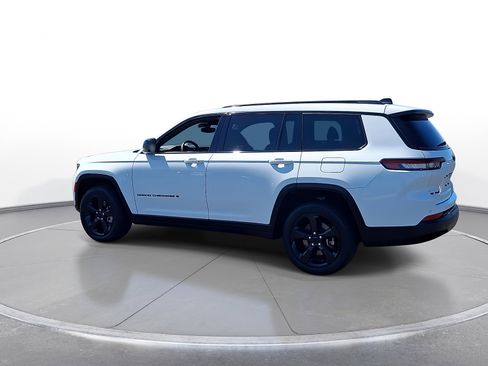 Used 2022 Jeep Grand Cherokee L Laredo AWD/4WD image 6