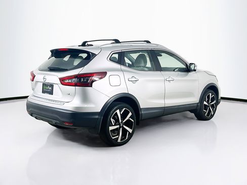 Used 2022 Nissan Rogue Sport SL FWD image 9