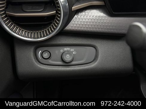 Used 2025 Chevrolet Trax ACTIV w/ Driver Confidence Package FWD image 25