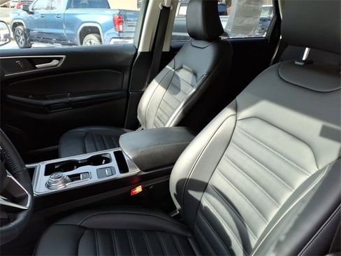 Used 2024 Ford Edge SEL w/ Convenience Package image 10