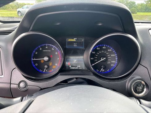 Used 2017 Subaru Outback 2.5i Limited AWD/4WD image 20