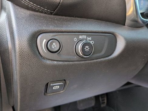 Used 2020 Chevrolet Blazer LT image 20