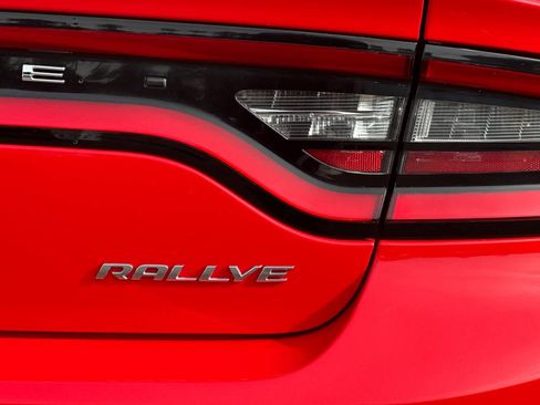 Used 2015 Dodge Charger SXT RWD image 25