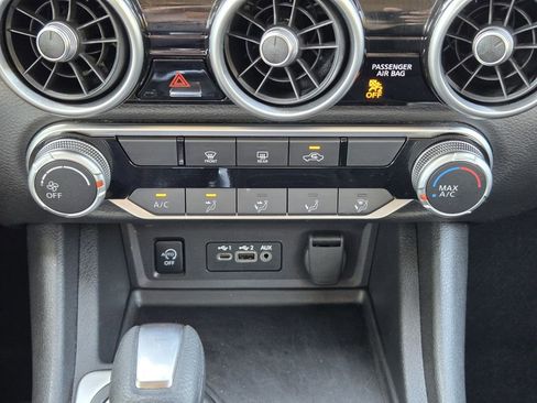 Used 2024 Nissan Sentra SV image 13